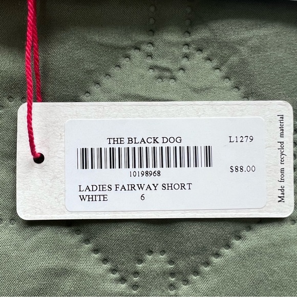 ***NWT***The Black Dog Ladies Fairway Shorts color White - Picture 5 of 7